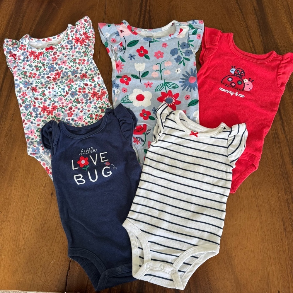 Carter’s Bundle of 5 Floral, Striped, Red, White and Blue Bodysuits Size 6M